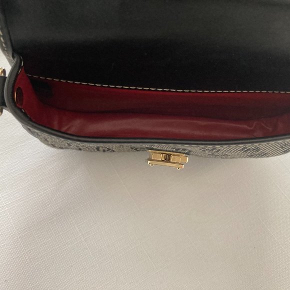 Dooney & Bourke Wristlet - Picture 6 of 8